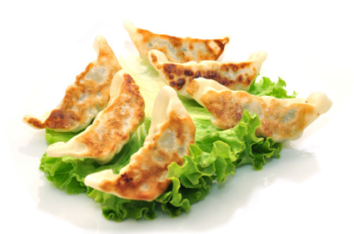 32 RAVIOLIS (raviolis japonais grillé 8pcs)